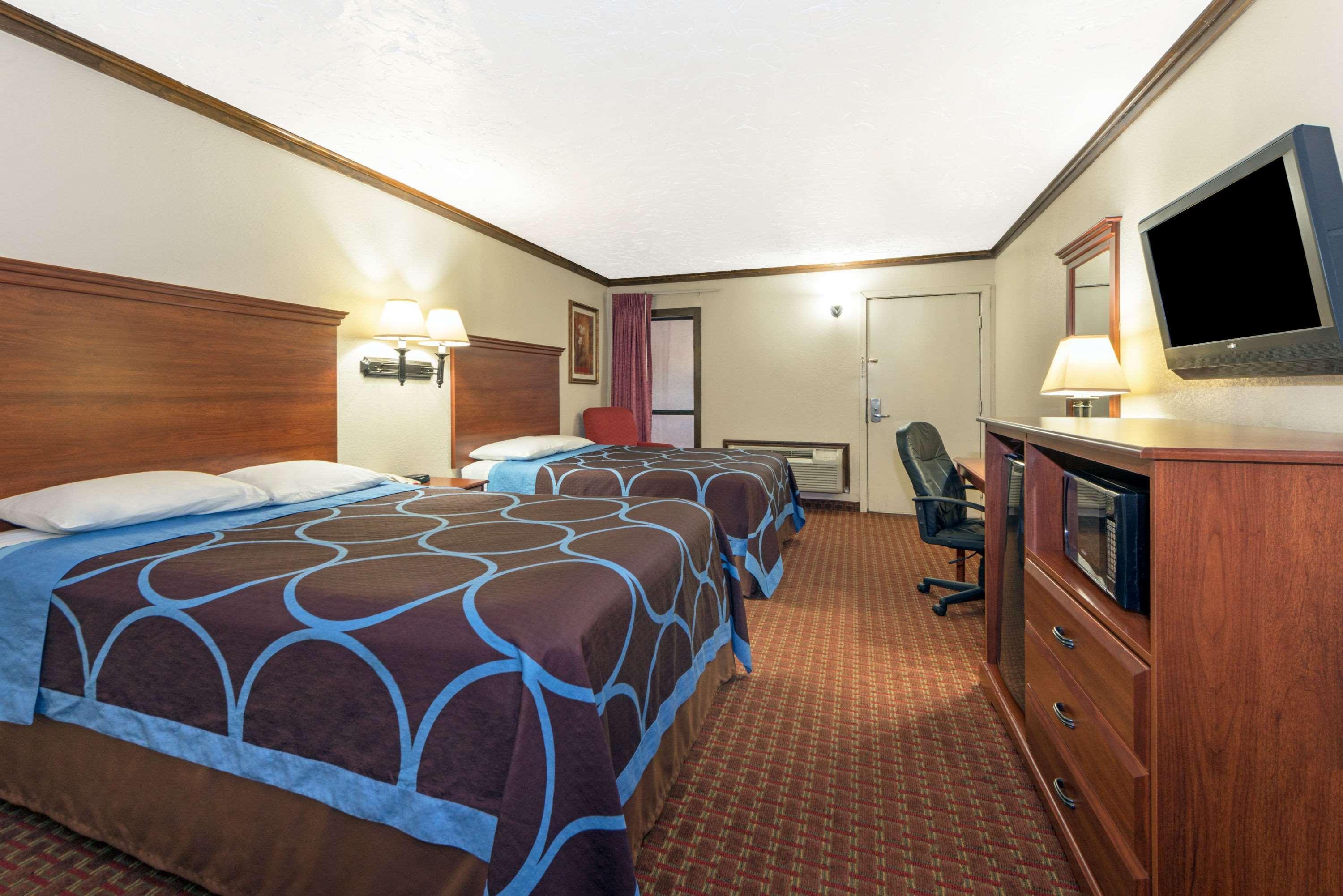 Super 8 By Wyndham Enid Hotel Bagian luar foto