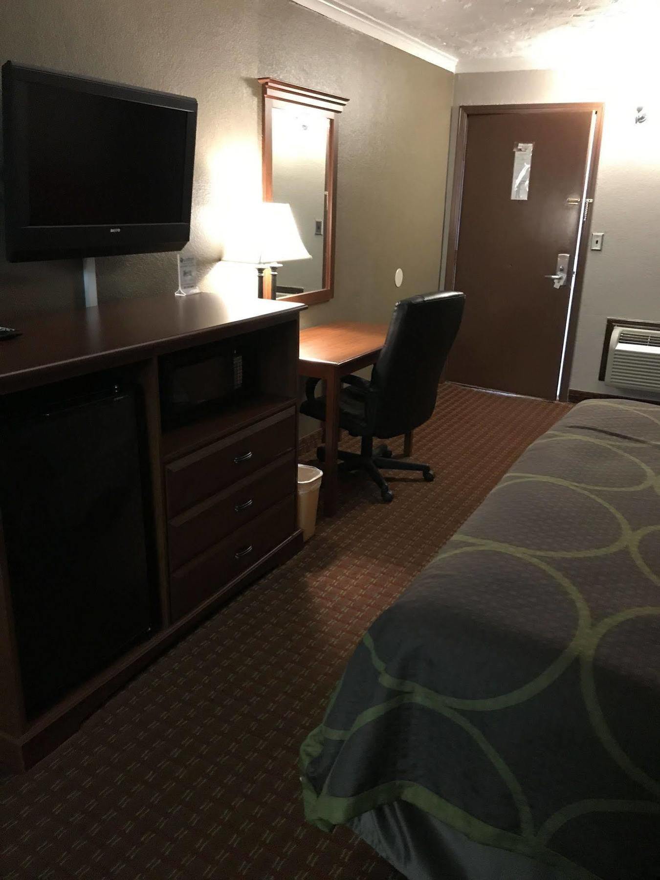 Super 8 By Wyndham Enid Hotel Bagian luar foto